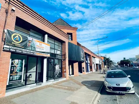 5 Locales Comerciales Zona Ex-Hipódromo en Bloque