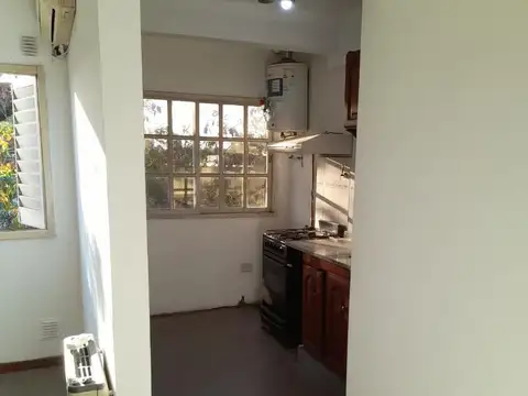 Departamento en Alquiler en Villa Luzuriaga, $ 400.000