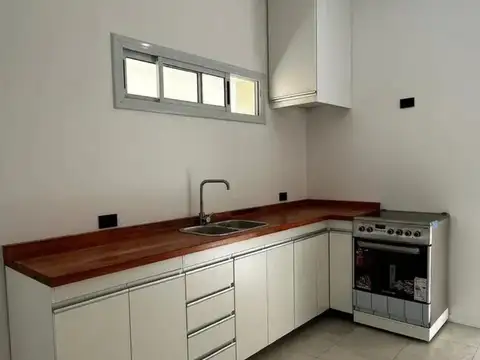 Depto Tipo Casa en Venta de 3 ambientes
