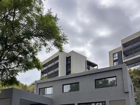 Casa en venta  en La Cuesta 3 dormitorios 3 baños cocheras seguridad