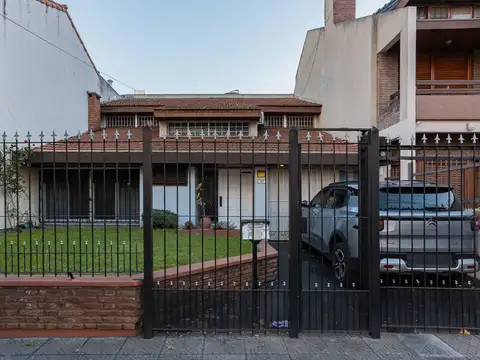 VENTA CHALET 5 AMB CON JARDIN SAN MARTIN CENTRO