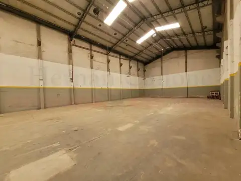 Galpon en Alquiler en Lomas del Mirador, $ 4.300.000
