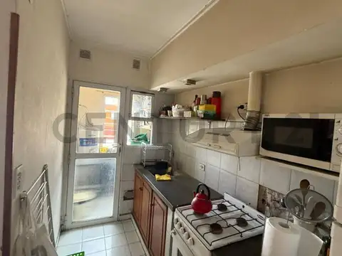 Av. 19 e/ 523 y 524 100, Piso 1
