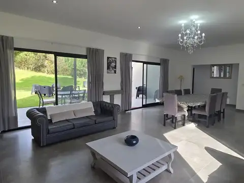 Casa en Venta en Costa Esmeralda, USD 220.000