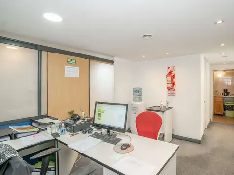 Oficina en Venta con 1 cochera