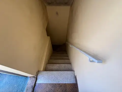 VENTA CASA DE 3 DORMITORIOS Y COCHERA ZONA OESTE