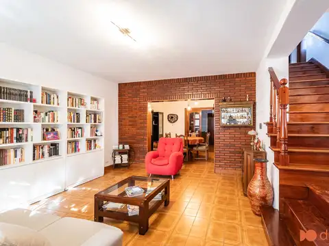 Fragata Presidente Sarmiento al 1600