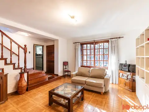 VENTA CASA  5 AMBIENTES CABALLITO NORTE PATIO TERRAZA