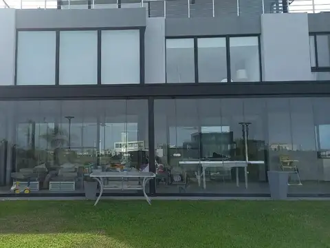 IMPORTANTE CASA  EN ALQUILER AMOBLADA EN MUELLES - PUERTOS