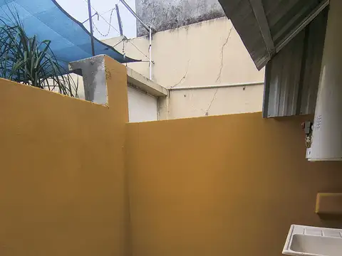 Depto Tipo Casa en Alquiler con 1 cocheras
