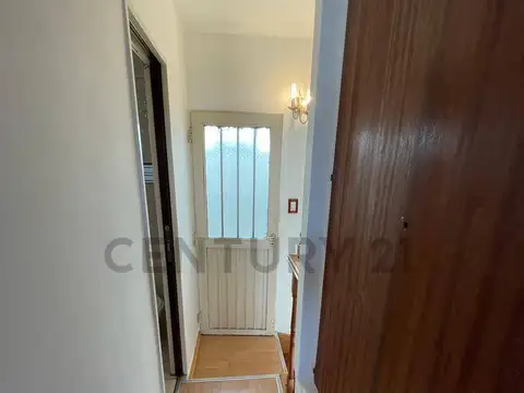 VENTA  DUPLEX  2 AMBIENTES, RAMOS  CON RENTA