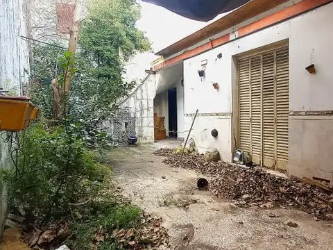 CASA / 7 AMBIENTES/ GARAGE / JARDIN Y TERRAZA!