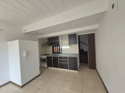 Depto Tipo Casa en Venta en Berazategui, USD 59.000