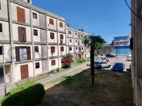 José María Campos 2000, Piso 1