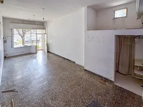 Local en Venta cerca de estación de tren en Villa Ballester