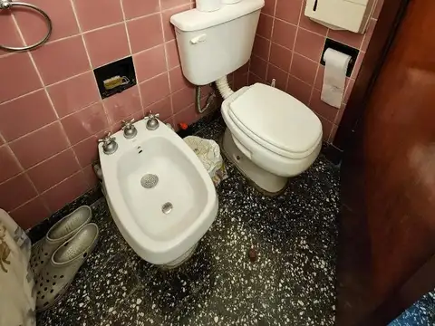 Depto Tipo Casa 4 ambientes con 2 baños