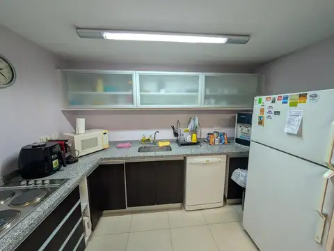 Oficina en Alquiler con 1 cochera