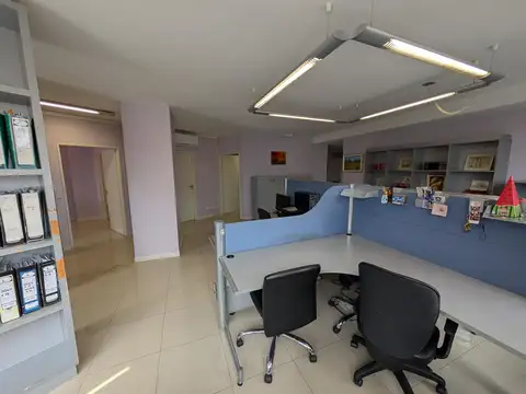 Alquiler/Venta de Excelente Oficina en el Centro