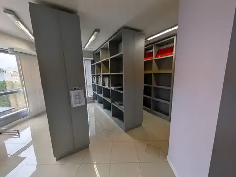 Oficina en Alquiler al Este
