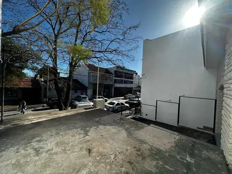 Depto Tipo Casa en Venta con 1 cocheras