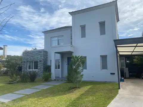 Casa en Alquiler de 4 dormitorios