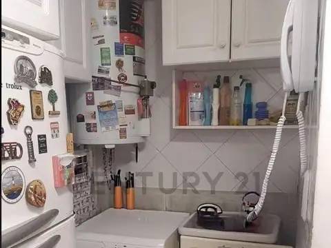 Depto de 4 amb muy luminoso,exelente esta y ubicación con cochera opcional