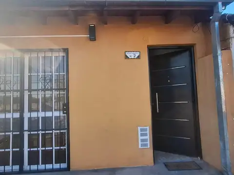 Depto Tipo Casa en Alquiler de 3 ambientes