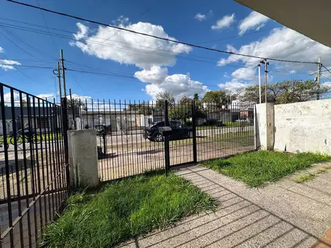 153  ENTRE 67 Y 68 1700, Piso 0