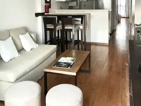 Teodoro García 2400, Piso 9