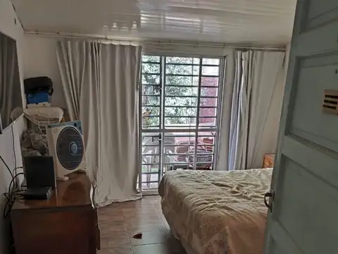 Casa 3 ambientes + cochera posadas 590