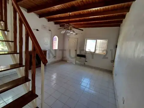 600 entre 6 y 6 bis Casa tipo duplex en venta, La Plata