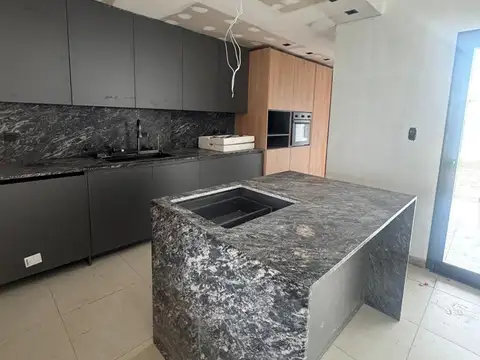 VENTA DUPLEX COLINAS MANANTIALES 3 DORMITORIOS