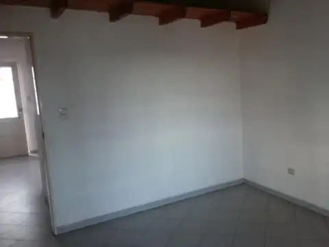 Depto Tipo Casa en Venta de 2 ambientes