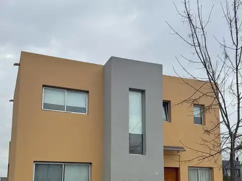 Casa en Venta al Oeste