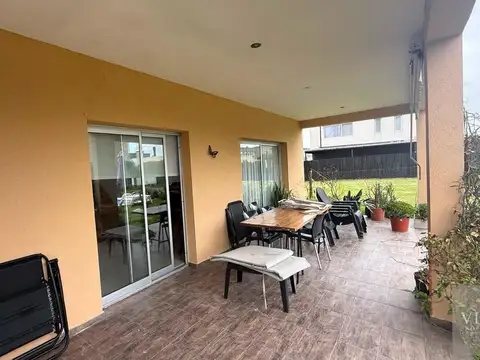 Casa en Venta en Benavidez, USD 265.000