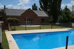 Áreas comunes piscina, club-house en Nuevo Pilar, Barrio cerrado