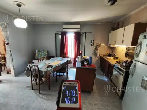 Casa 4 ambientes con 1 baño