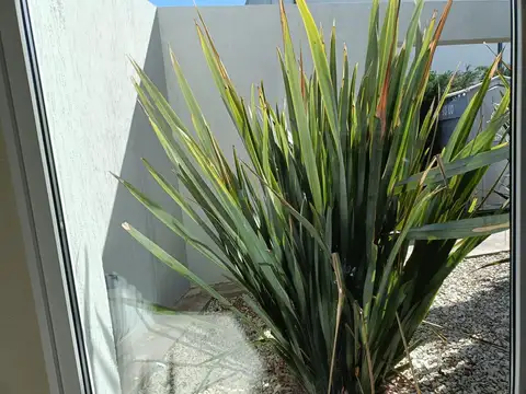 Casa en Alquiler Temporal con 2 cocheras