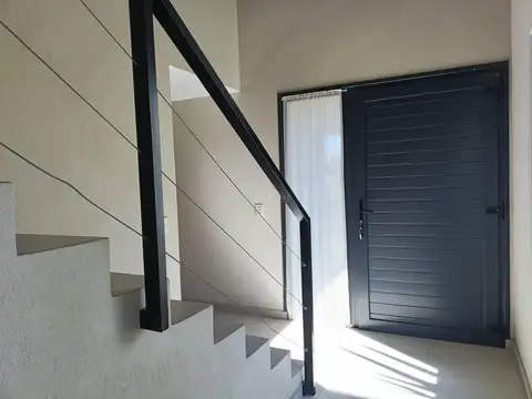Casa 6 ambientes con 3 baños