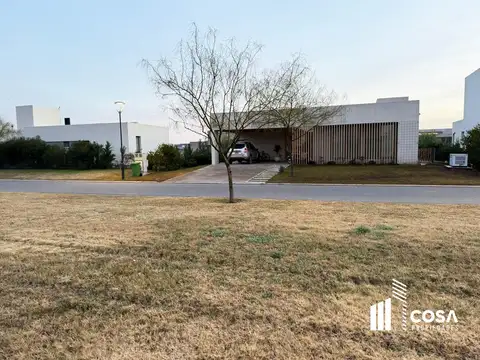 Terreno en Venta 20  mts Frente