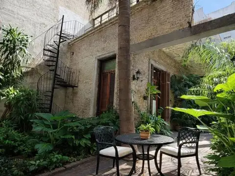 Casa lote propio - 2 cochera - patio - parrilla.-