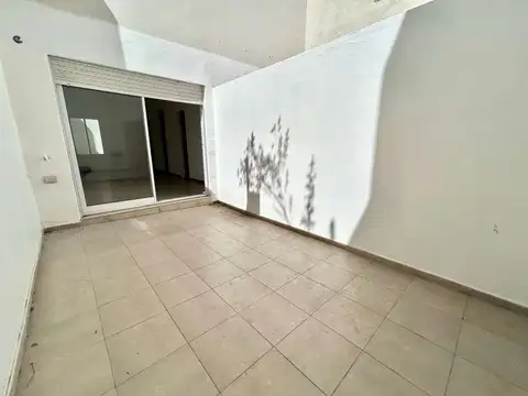 pasaje noruega 3200, Piso PB