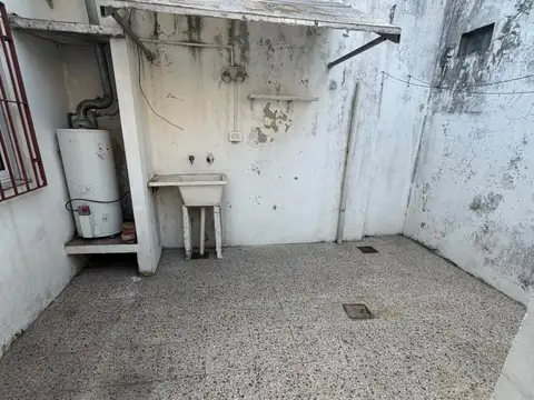 Depto Tipo Casa en Venta en Lanus Oeste, USD 45.000