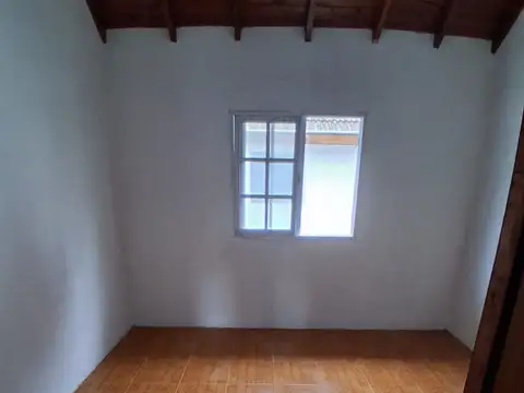 Casa 3 ambientes con 1 baño