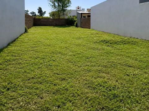 REMAX VENDE TERRENO 400 METROS PRADERAS SANTA FE 