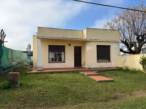 Casa excelente ubicación, buen estado , todos los servicios