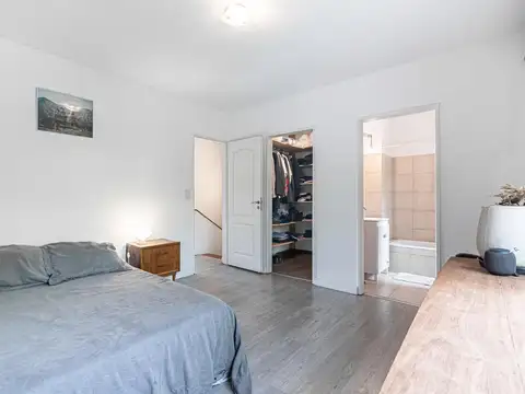 Depto Tipo Casa 5 ambientes con 2 baños