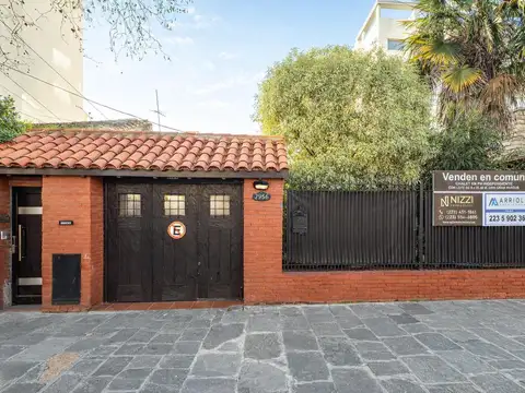 PH 4 amb. 4 cocheras. Independiente. Parque y Terraza