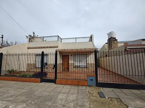 Casa de 4 ambientes en venta en Gregorio de Laferrere