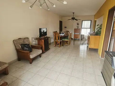 Departamento 5 ambientes con 1 baño